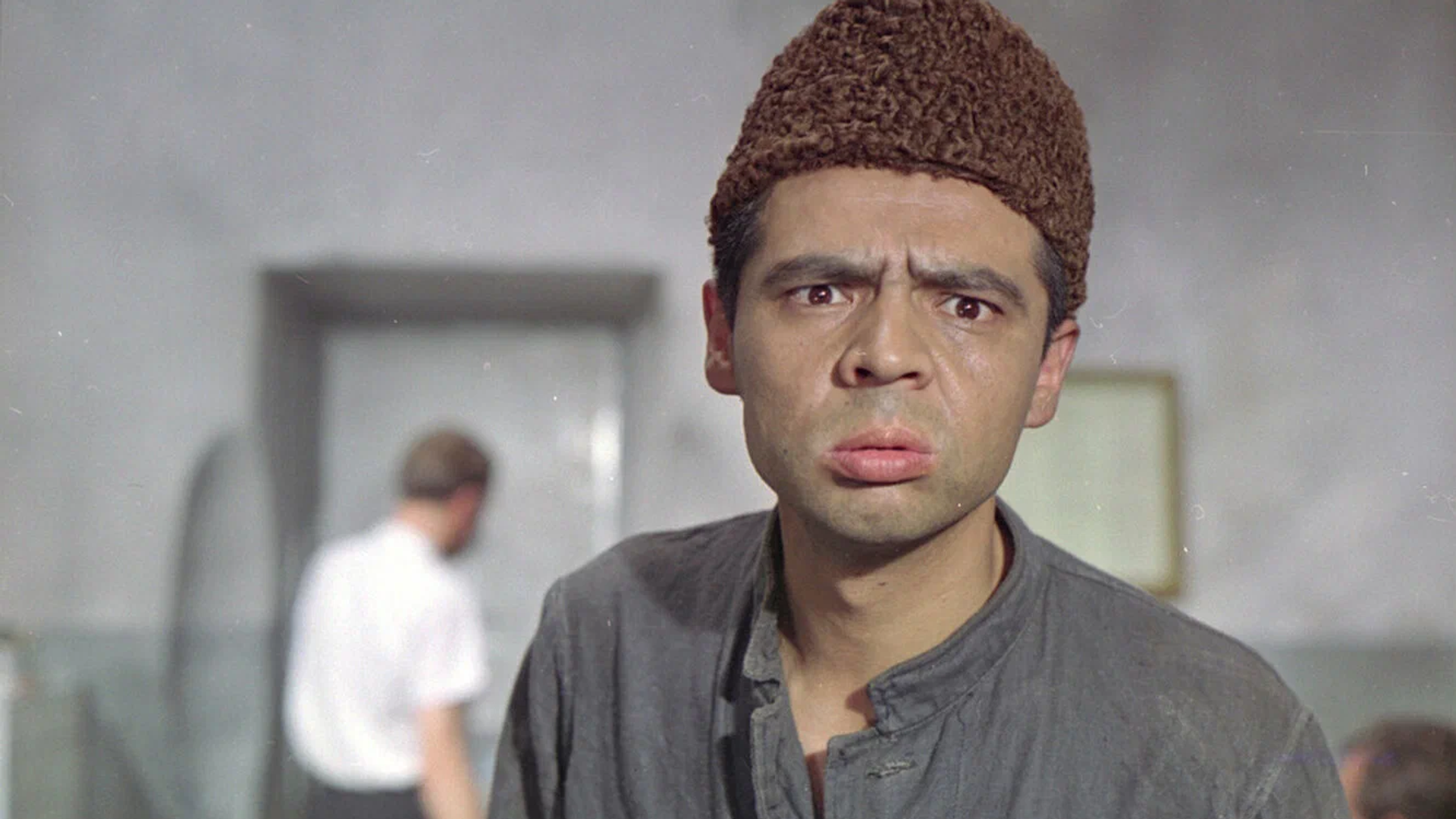 Раднэр Муратов в кадре фильма Джентельмены удачи Раднэр Муратов в кадре фильма Джентельмены удачи - РИА Новости, 1920, 28.05.2025