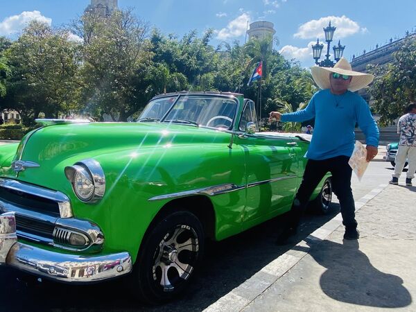 Ретроавтомобиль в аренду Ретроавтомобиль в аренду