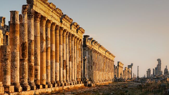 Большая колоннада, Апамея, Сирия