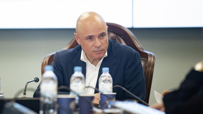 Губернатор Липецкой области Игорь Артамонов