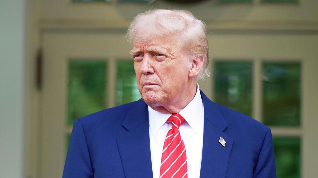 Time представил обложку, посвященную борьбе Трампа с мигрантами