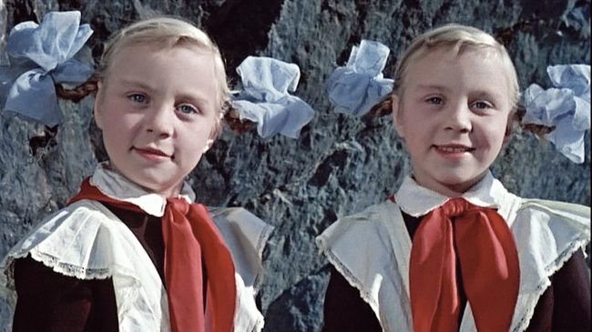 Кадр из фильма Королевство кривых зеркал