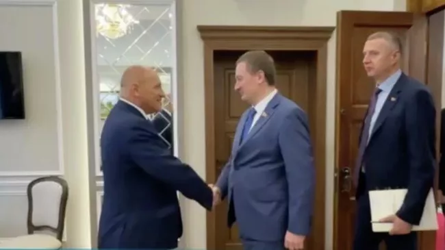 Премьер республики Белоруссия Александр Турчин и доктор экономических наук, декан экономического факультета МГУ имени М.В. Ломоносова Александр Аузан