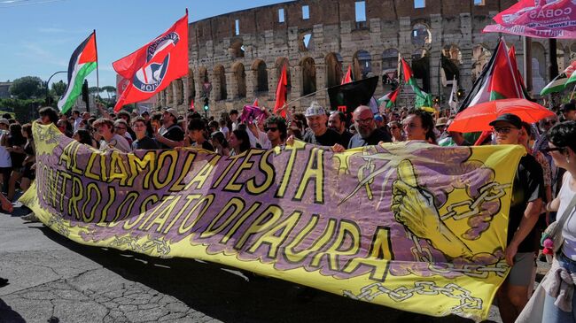 Протестное шествие против ужесточения наказаний за преступления в Риме
