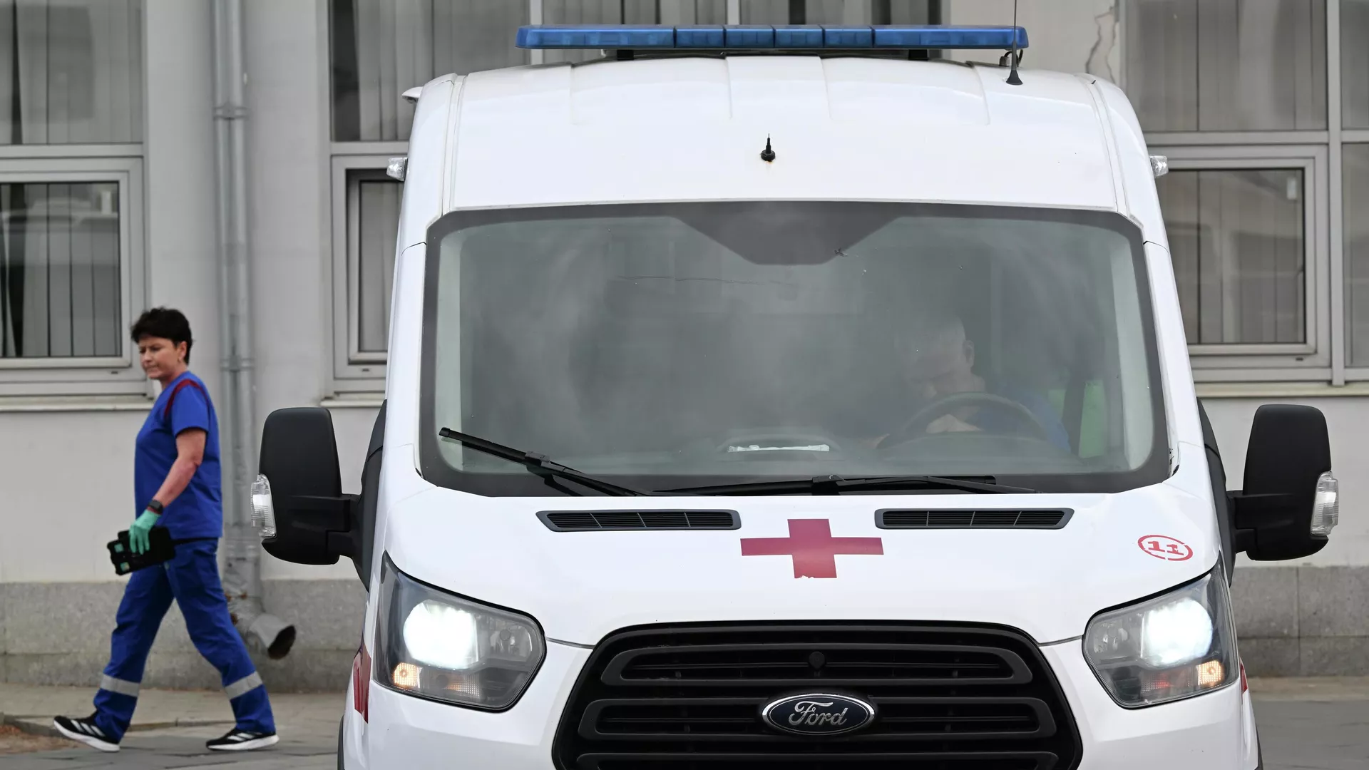 В Подмосковье два человека пострадали после атаки БПЛА ночью и накануне днем