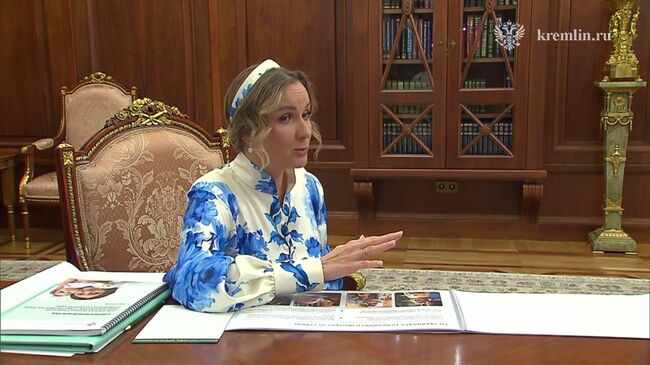 Путин на встрече с детским омбудсменом Марией Львовой-Беловой