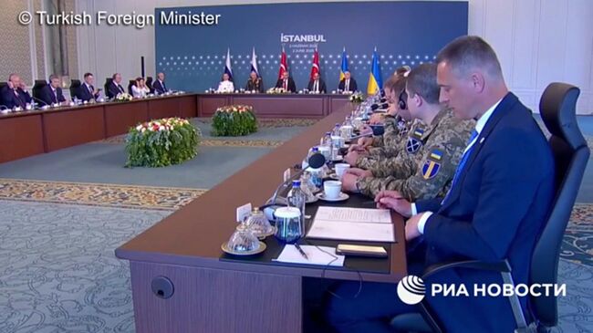 Выступление главы МИД Турции перед началом переговоров России и Украины