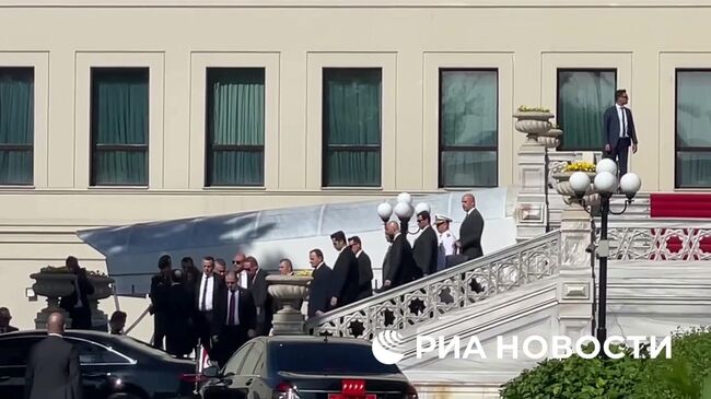 Отъезд главы турецких разведки и генштаба из дворца Чираган после завершения переговоров России и Украины