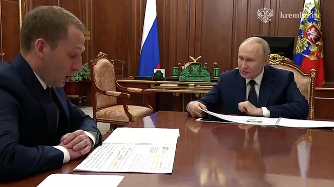 Рабочая встреча Путина с Министром природных ресурсов и экологии Козловым