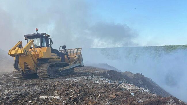 Пожар на полигоне твердых бытовых отходов под Екатеринбургом