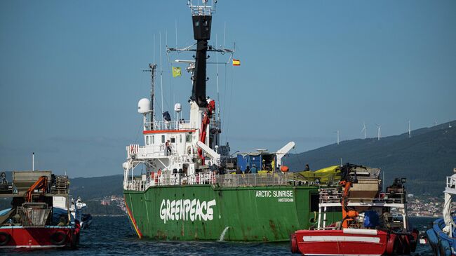 Корабль природоохранной организации Greenpeace