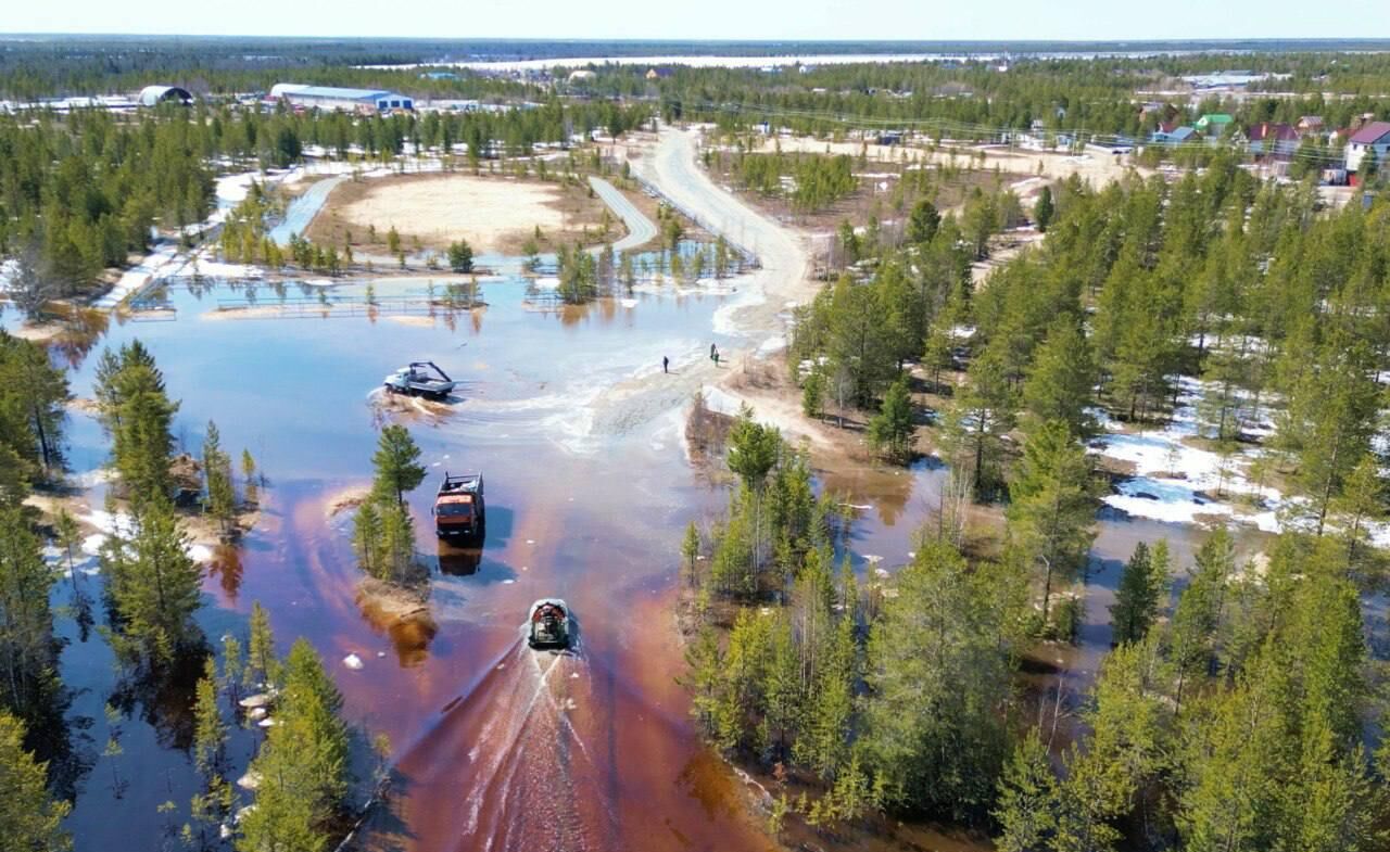 Подъем воды на реке Пяку-Пур в Пуровском районе в Ямало-Ненецком автономном округе - РИА Новости, 1920, 04.06.2025