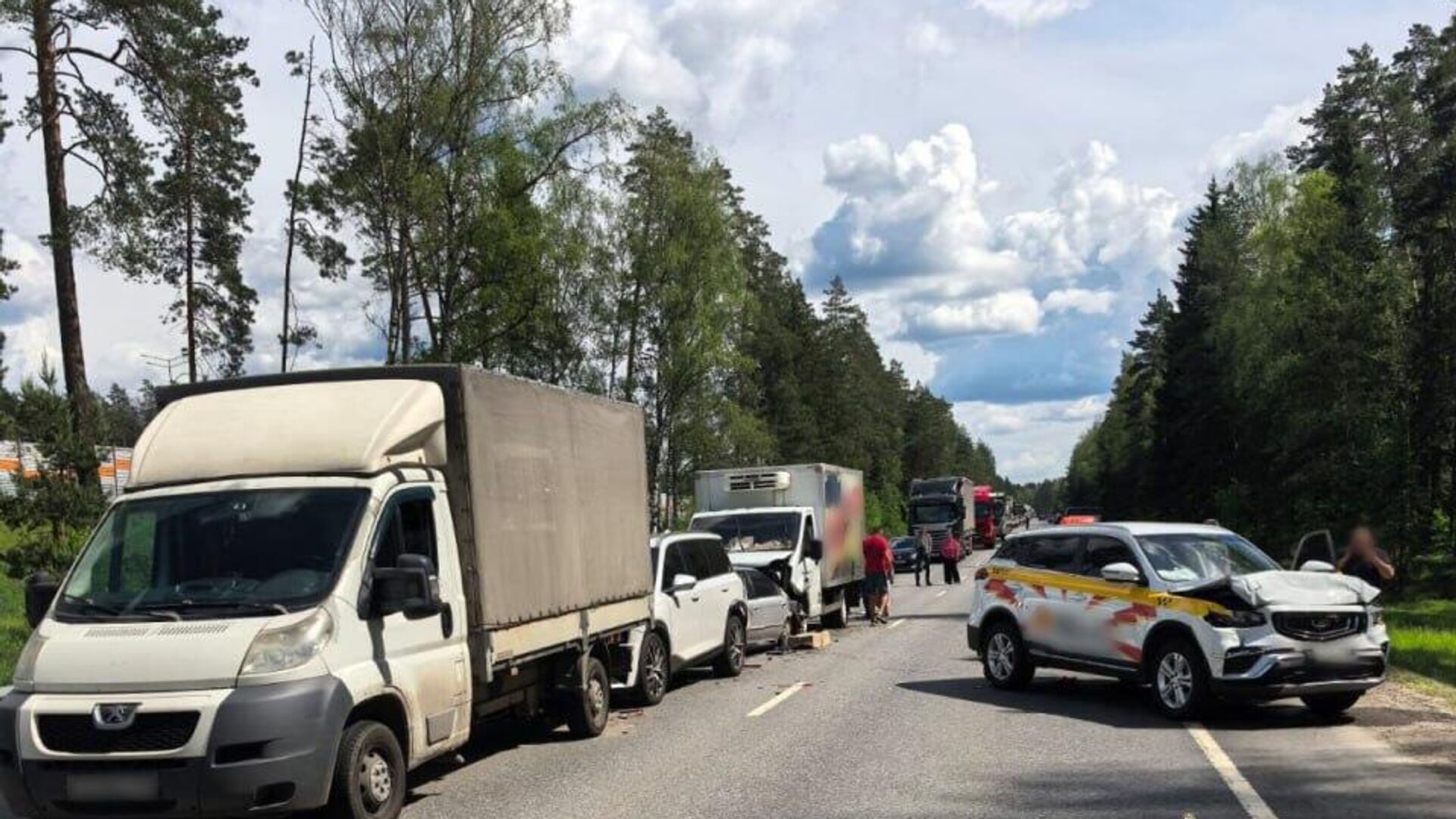 Массовое ДТП в подмосковном Щелково. 4 июня 2025 - РИА Новости, 1920, 04.06.2025