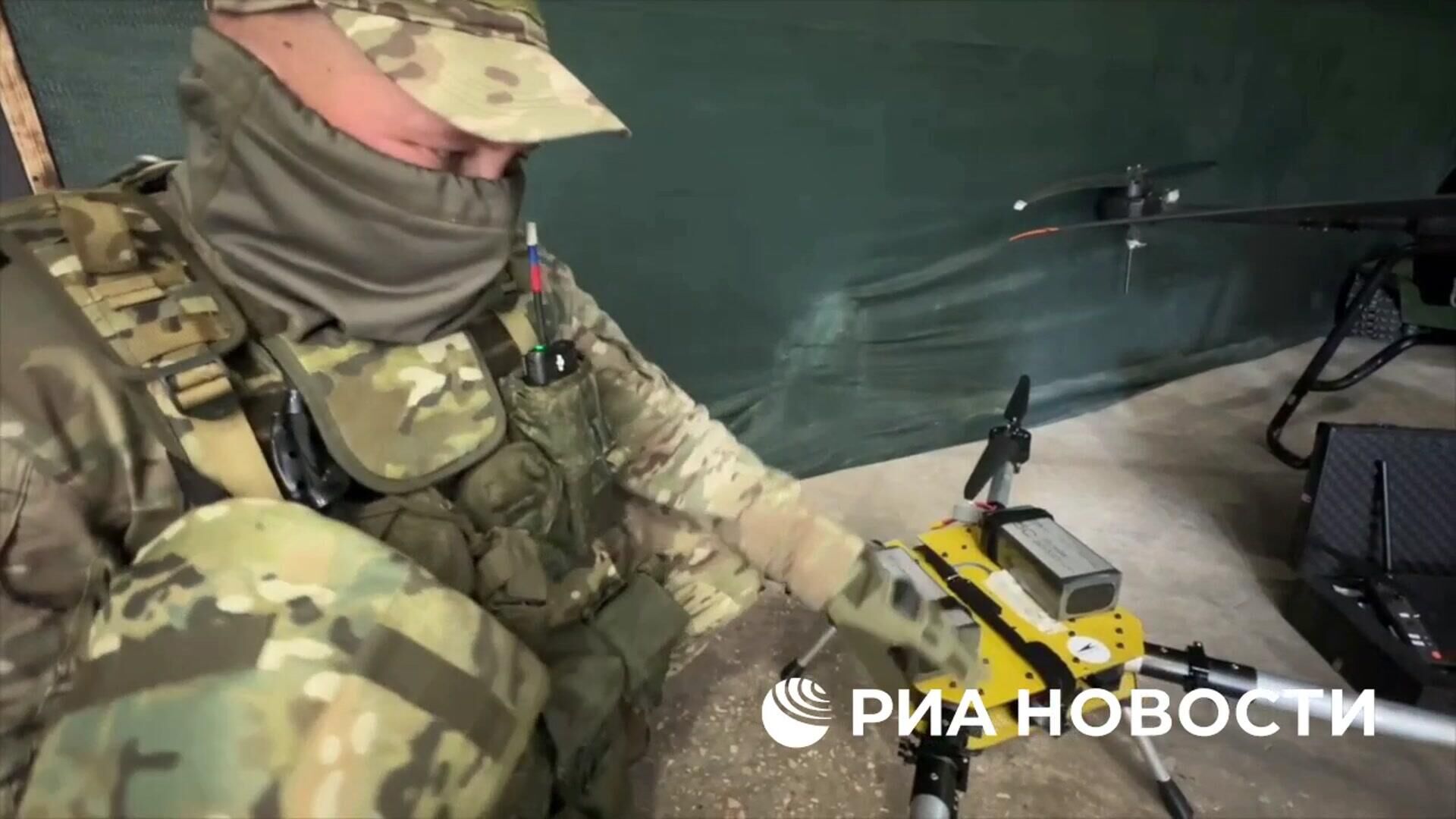 Десантник о новом российском тяжелом многоцелевом FPV-дроне Заноза - РИА Новости, 1920, 05.06.2025