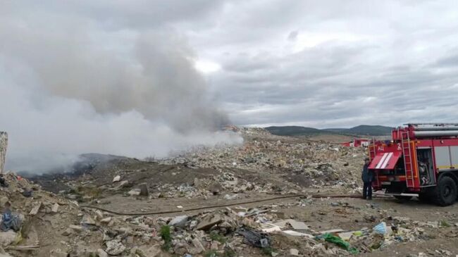 Ликвидация пожара на полигоне ТБО в Чите