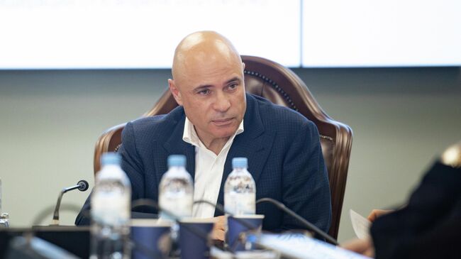 Губернатор Липецкой области Игорь Артамонов