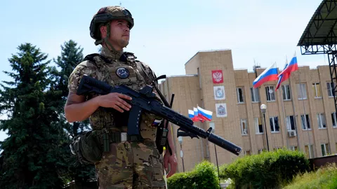 Доброволец отряда Барс-Курск на дежурстве