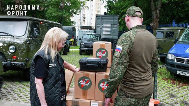 Лариса Долина и Андрей Соколов вместе с Народным фронтом передали бойцам харьковского направления необходимое оборудование
