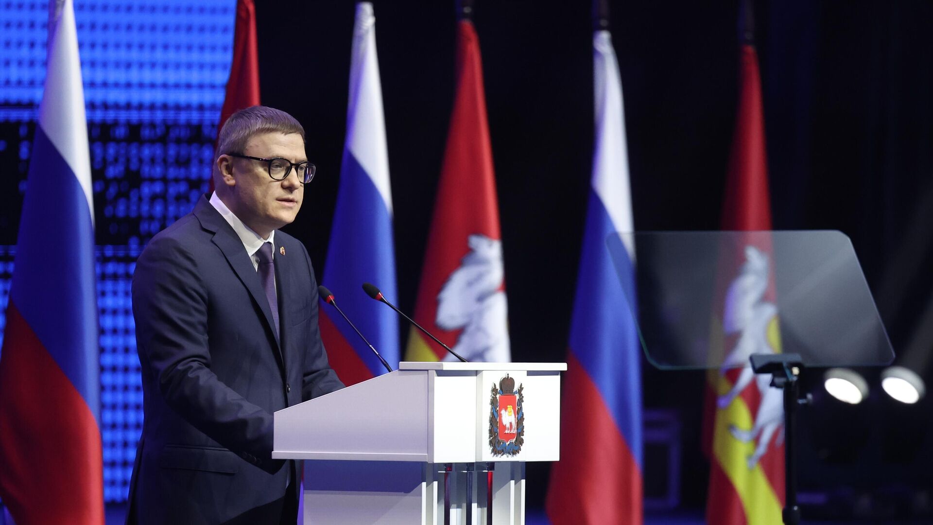 Глава Челябинской области Алексей Текслер обращается к депутатам законодательного собрания региона Глава Челябинской области Алексей Текслер обращается к депутатам законодательного собрания региона - РИА Новости, 1920, 05.06.2025