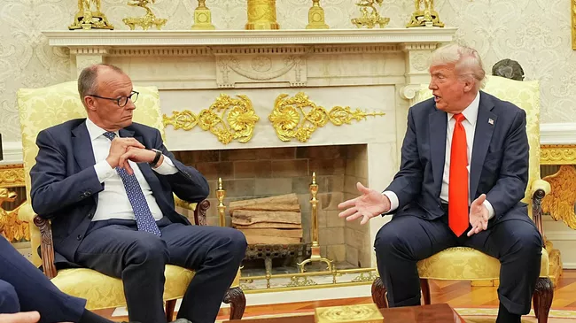 Президент США Дональд Трамп и канцлер Германии Фридрих Мерц во время встречи в Вашингтоне