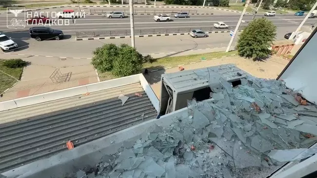 Здание суда в Белгороде, по которому ВСУ ударили беспилотником самолетного типа. Кадр видео