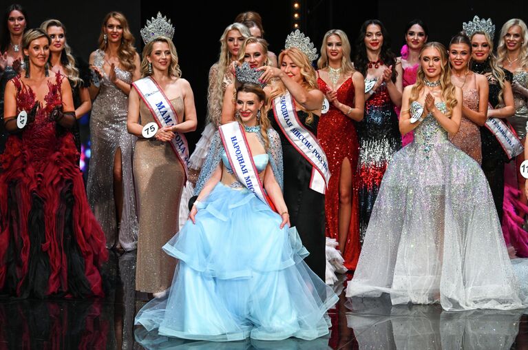 Финал 10-й Всероссийского конкурса красоты и материнства Миссис Россия Мира в концертном зале Планета КВН в Москве Финал 10-й Всероссийского конкурса красоты и материнства Миссис Россия Мира в концертном зале Планета КВН в Москве