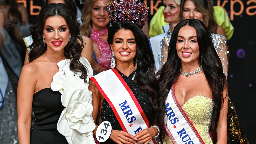 Самая красивая женщина страны: 150 претенденток на "Миссис Россия Мира"