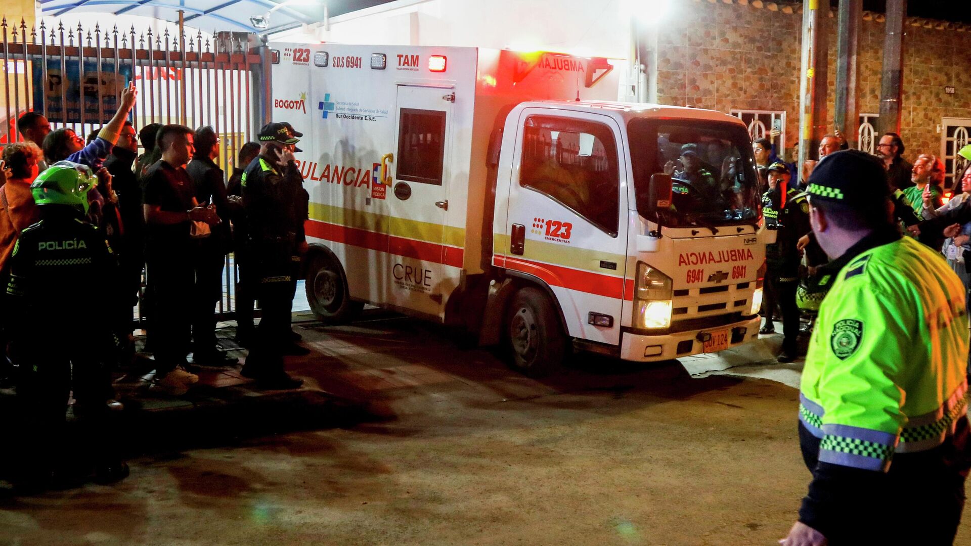 Автомобиль скорой помощи, Колумбия - РИА Новости, 1920, 14.12.2025