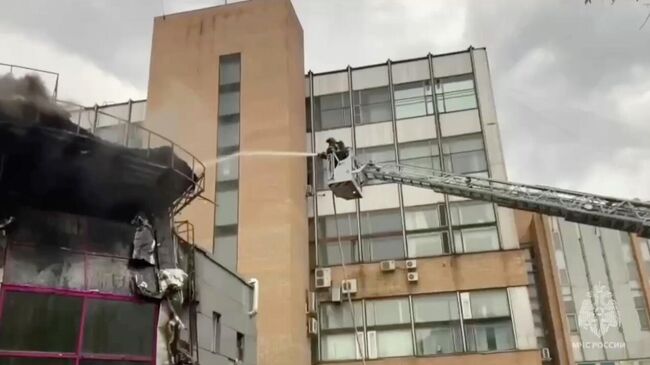 Ликвидация пожара в административном здании на Большой Семеновской