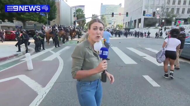 Полицейский ранил резиновой пулей австралийского репортера в ходе протестов в Лос-Анджелесе