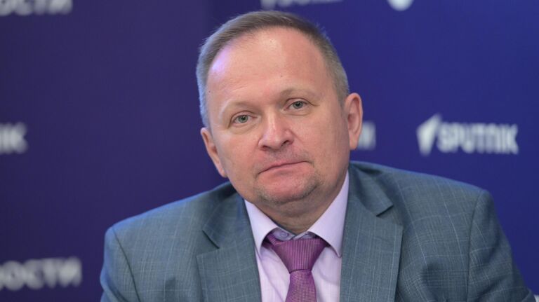 Профессор Президентской академии в Орле Дмитрий Цыбаков