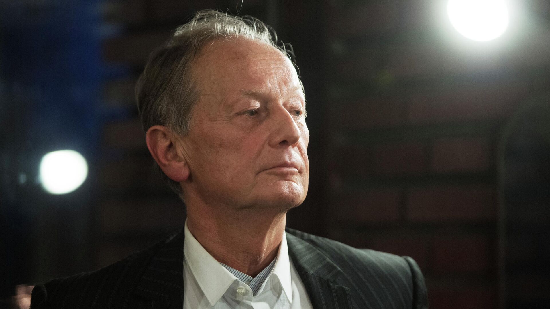 Писатель и сатирик Михаил Задорнов во время интервью - РИА Новости, 1920, 11.06.2025