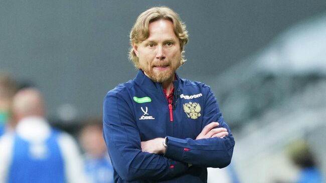 Валерий Карпин