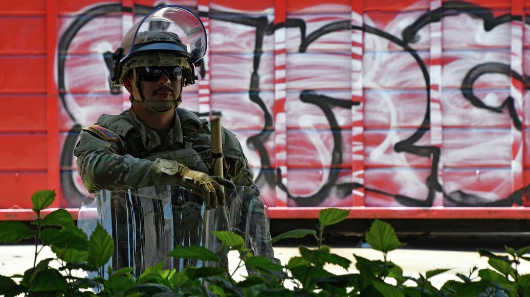 NBC: в пяти демократических штатах разместят спецотряды с бронетехникой