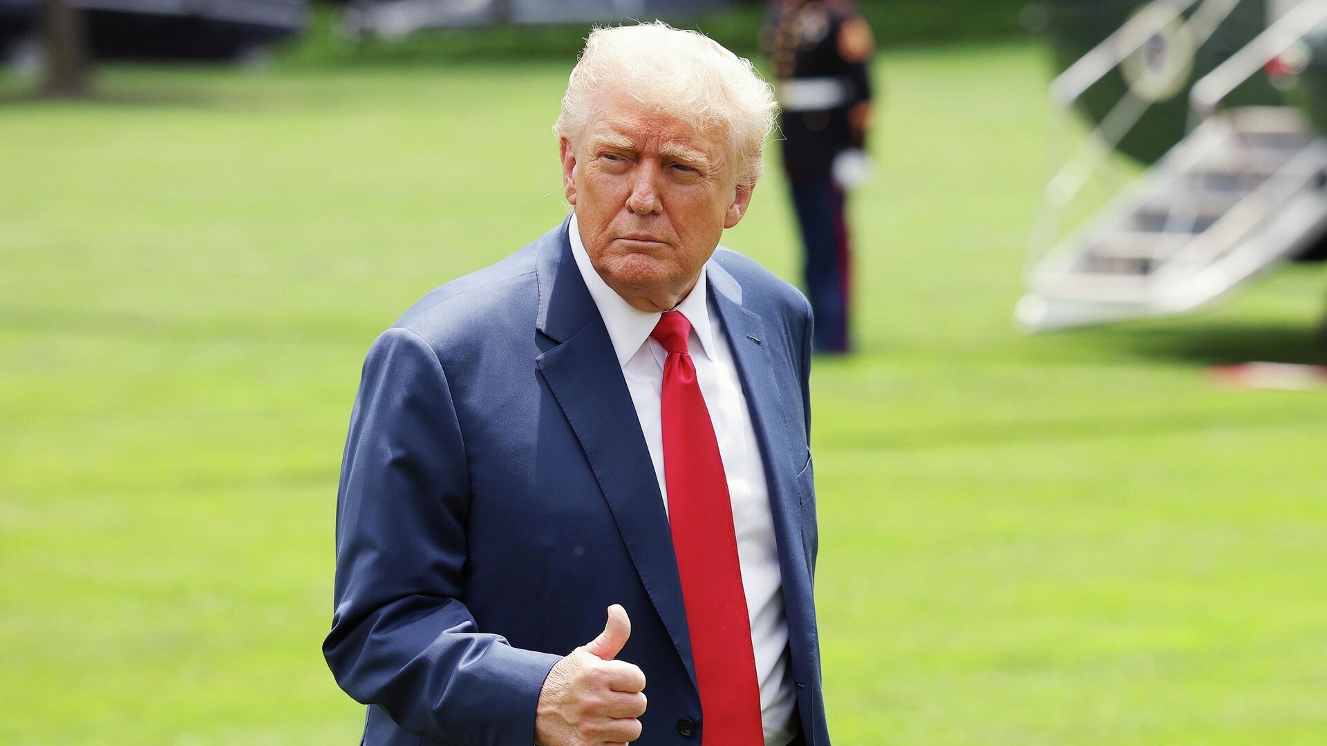 Трамп оценил недавний разговор с Путиным по урегулированию на Украине - РИА Новости, 11.06.2025