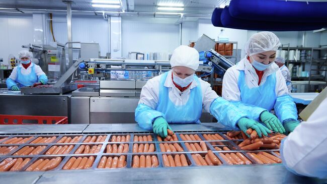 Москва увеличивает выпуск колбасных изделий