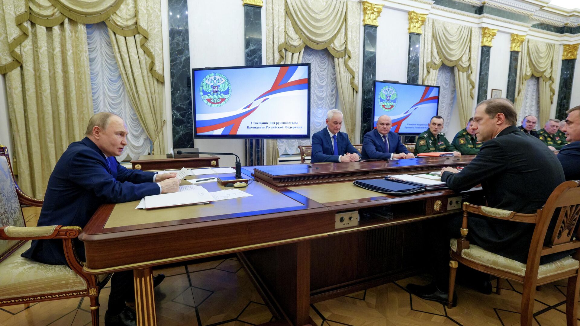 Президент Владимир Путин провел совещание по рассмотрению основных параметров проекта государственной программы вооружения - РИА Новости, 1920, 11.06.2025