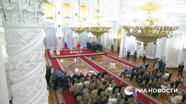 Церемония награждения Героев Труда и лауреатов госпремий в Кремле