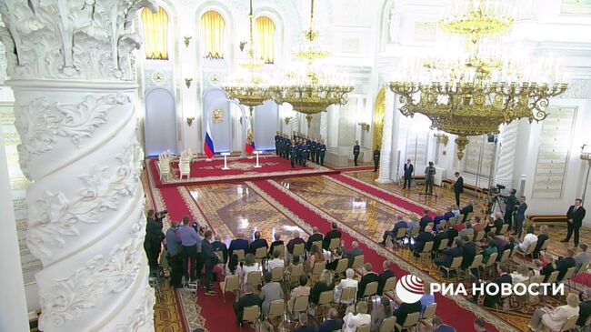 Церемония награждения Героев Труда и лауреатов госпремий в Кремле