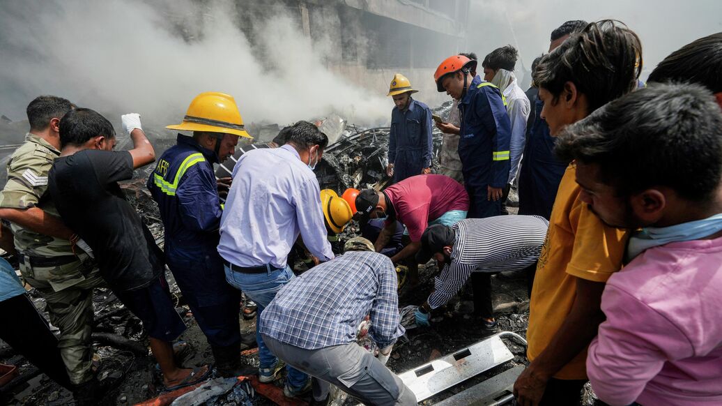 При крушении самолета в Индии погибли более 310 человек, сообщили СМИ