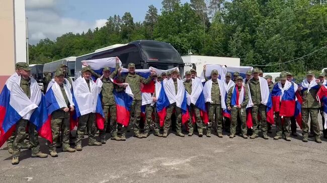 Третья группа российских военнослужащих, возвращенных с подконтрольной киевскому режиму территории в рамках договоренностей в Стамбуле 