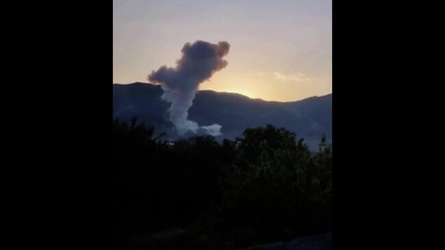 Израиль нанес удар по иранскому нефтеперерабатывающему заводу в городе Тебриз.