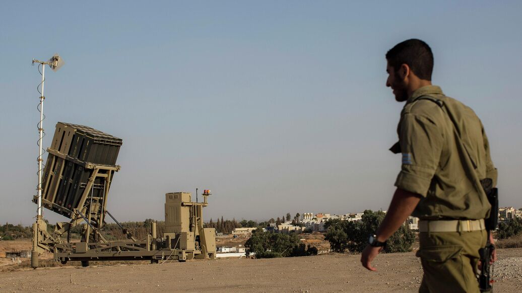 Новая волна иранских ракет поразила цели в Хайфе, сообщают СМИ