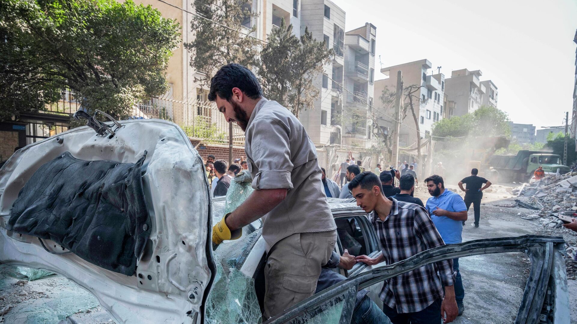 Последствия израильской атаки в Тегеране, Иран Последствия израильской атаки в Тегеране, Иран - РИА Новости, 1920, 13.06.2025