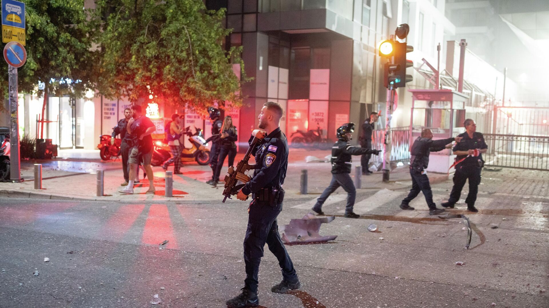 Ракетный удар Ирана по Израилю - РИА Новости, 1920, 15.06.2025