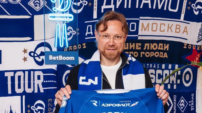Валерий Карпин