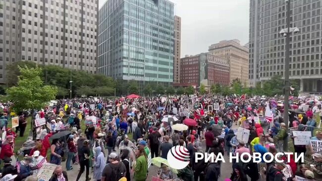 Шествие против политики Трампа 