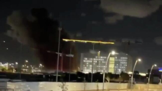 Момент прилета, как утверждается, гиперзвуковой иранской ракеты в израильской Хайфе