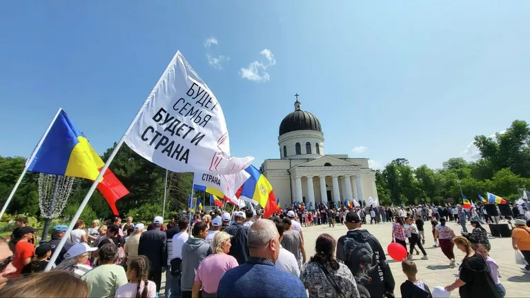 Acción en apoyo de la familia y los valores tradicionales en Chisinau, Moldavia Acción en apoyo de la familia y los valores tradicionales en Chisinau, Moldavia