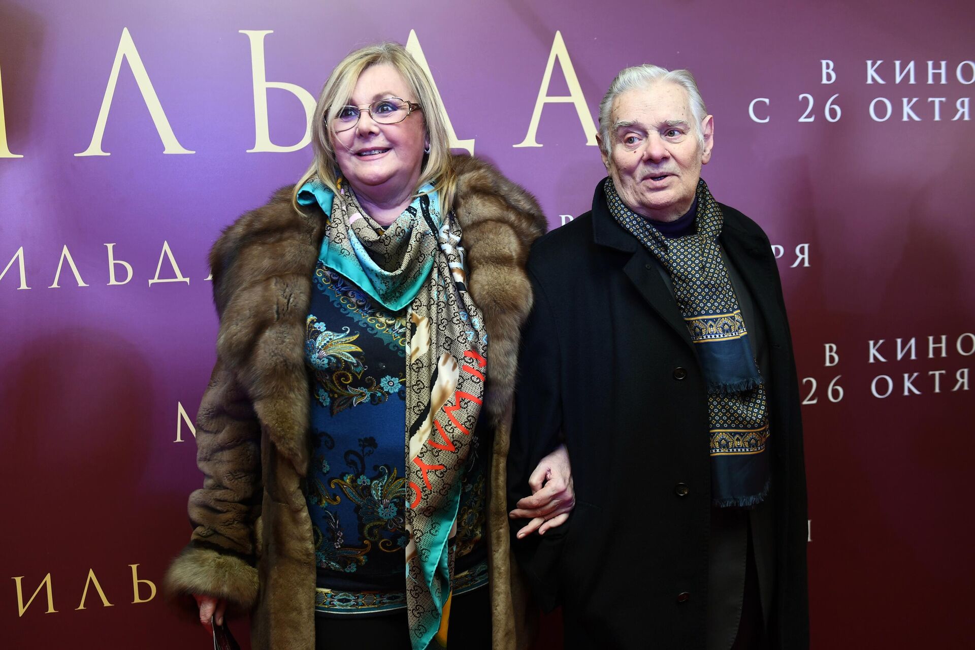 Супруги, актеры Владимир Андреев и Наталья Селезнева на премьере фильма Алексея Учителя Матильда в киноцентре Октябрь в Москве - РИА Новости, 1920, 16.06.2025